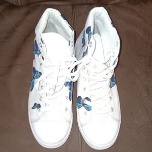 Stacs brand womens hightops. Size 9